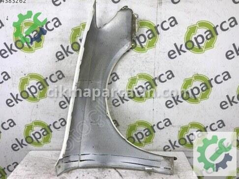 Audi A3 Sol Çamurluk 8V0821105 çıkma parça