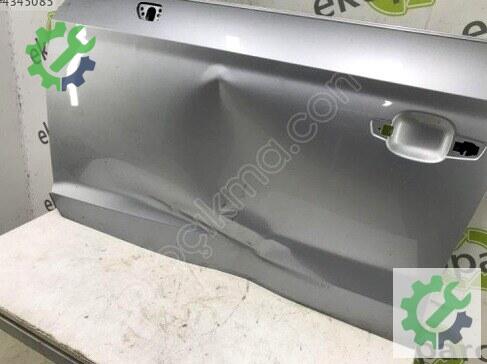 Audi A3 Sol Ön Kapı 8V5831051 çıkma parça