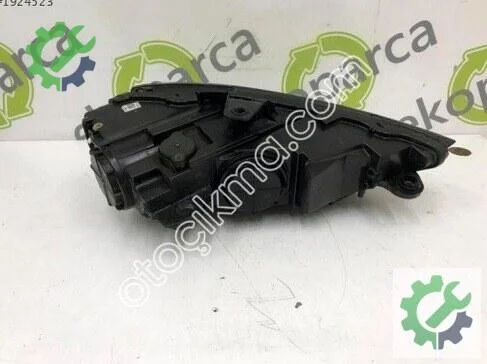 Audi A3 Sol Ön Far 8V0941043E çıkma parça