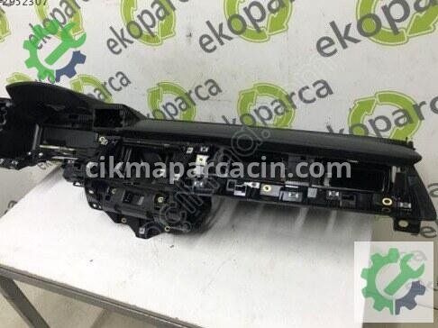 Audi A3 Torpido 8Y1857001 çıkma parça
