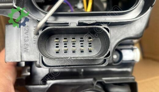 Audi A3 Sağ Ön Far 8P0941004K çıkma parça
