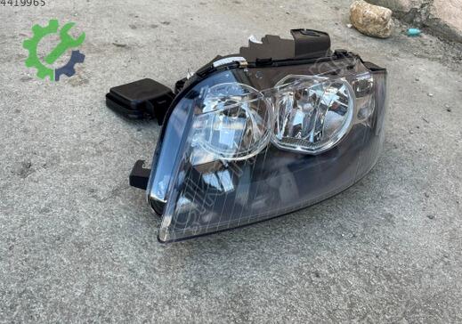 Audi A3 Sol Ön Far 8P0941003K çıkma parça