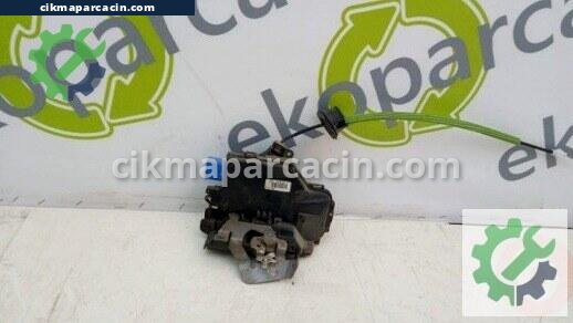Audi A4 Sol Arka Kapı Kilidi çıkma parça