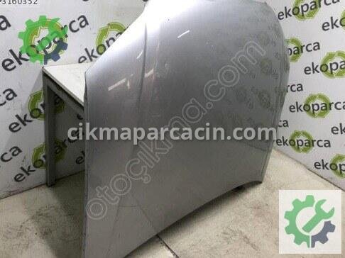Audi A4 Kaput 8E0823029E çıkma parça