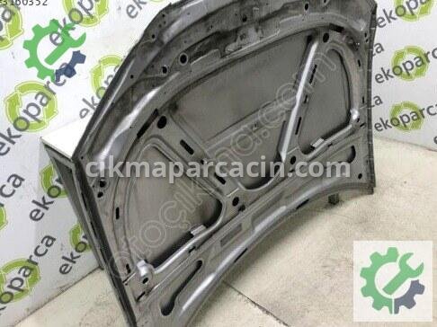 Audi A4 Kaput 8E0823029E çıkma parça