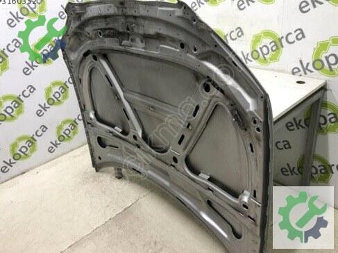 Audi A4 Kaput 8E0823029E çıkma parça