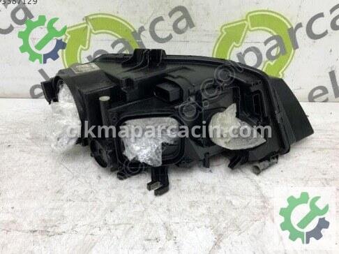 Audi A4 Sol Ön Far 8K0941029G çıkma parça