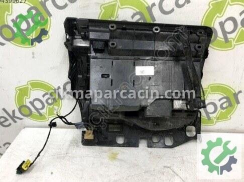 Audi A4 Torpido Kapağı 8K1857035C çıkma parça