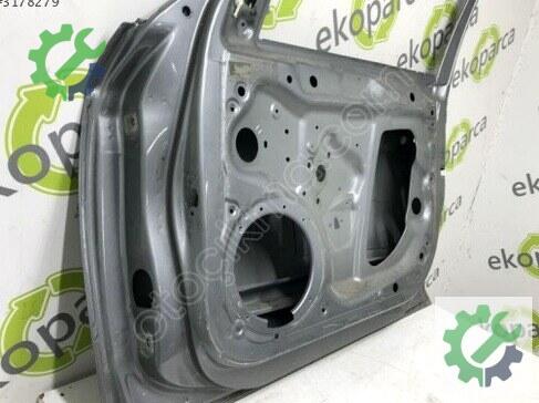Audi A4 Sağ Ön Kapı 8K0831052 çıkma parça