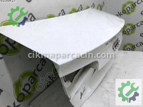 Audi A4 Bagaj Kapağı 8K5827023AJ çıkma parça