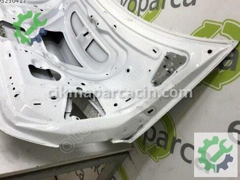 Audi A4 Bagaj Kapağı 8K5827023AJ çıkma parça