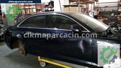 Audi A4 Sağ Arka Kapı çıkma parça