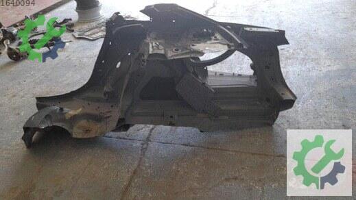 Audi A4 Sağ Arka Çamurluk 8W5810076 çıkma parça