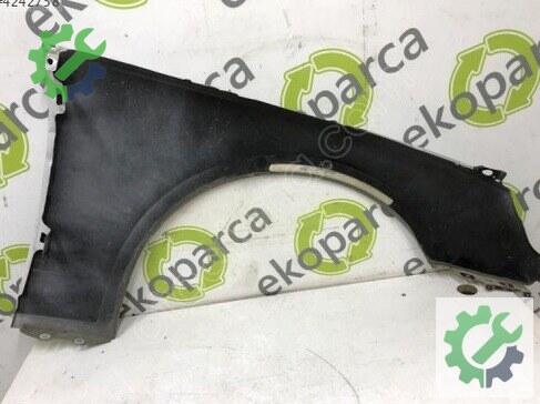 Audi A4 Sol Çamurluk 8W0821105A çıkma parça