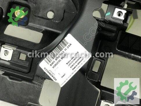Audi A4 Torpido 8W1857001K çıkma parça