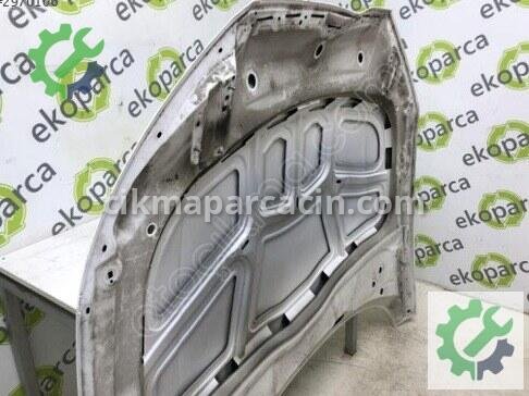 Audi A4 Kaput 8W0823029 çıkma parça
