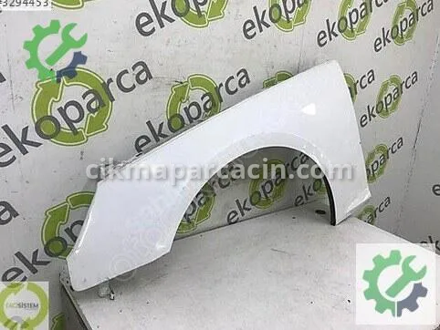 Audi A4 Sol Çamurluk 8W0821105A çıkma parça
