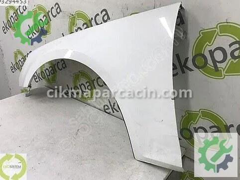 Audi A4 Sol Çamurluk 8W0821105A çıkma parça