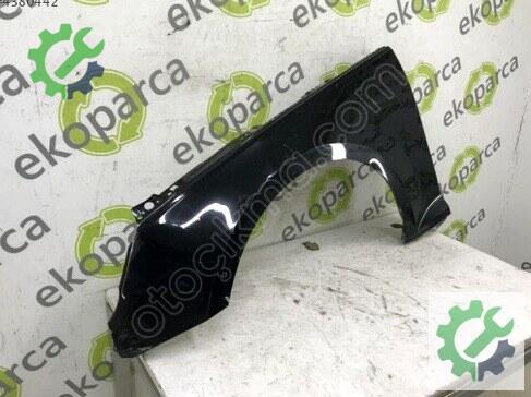 Audi A4 Sol Çamurluk 8W0821105A çıkma parça