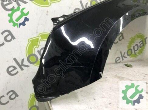 Audi A4 Sol Çamurluk 8W0821105A çıkma parça