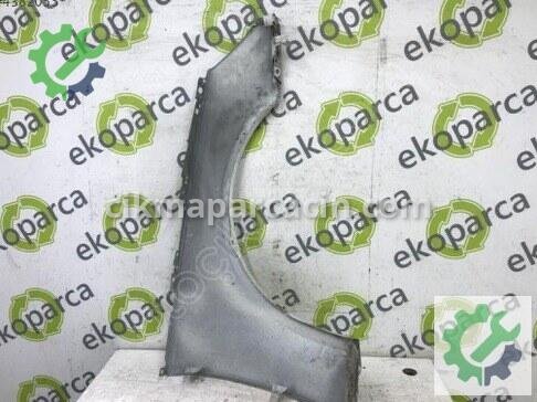 Audi A4 Sol Çamurluk 8W0821105A çıkma parça