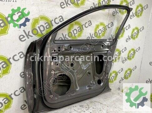 Audi A4 Sağ Ön Kapı 8W0831052B çıkma parça