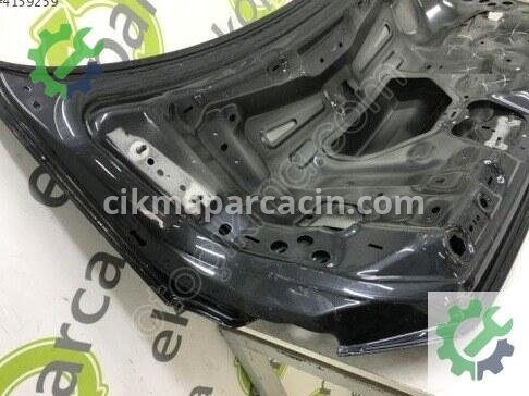 Audi A5 Bagaj Kapağı 8W6827025E çıkma parça