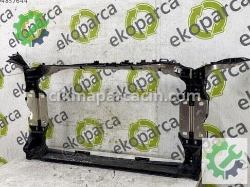 Audi A5 Ön Panel 8B3805594 çıkma parça