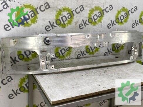 Audi A5 Ön Tampon Demiri 8B3807109F çıkma parça
