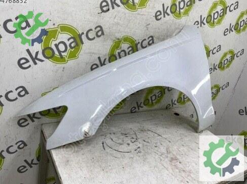 Audi A6 Sol Çamurluk 4G0821101 çıkma parça