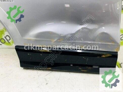 Audi Q2 Sağ Arka Kapı 81A833052 çıkma parça