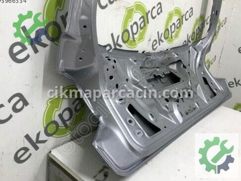 Audi Q2 Bagaj Kapağı 81A827025C çıkma parça