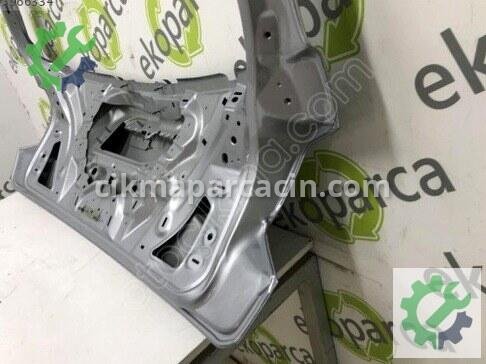 Audi Q2 Bagaj Kapağı 81A827025C çıkma parça
