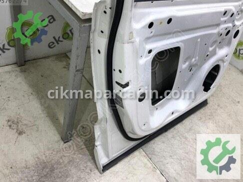 Audi Q3 Sol Ön Kapı 8U0831051 çıkma parça
