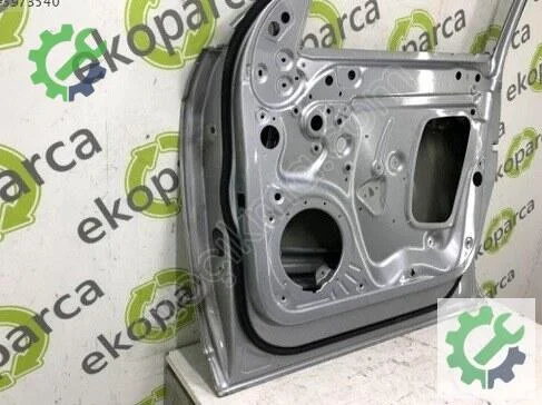 Audi Q3 Sağ Ön Kapı 8U0831052 çıkma parça