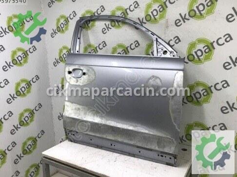 Audi Q3 Sağ Ön Kapı 8U0831052 çıkma parça