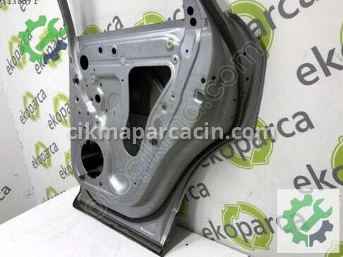 Audi Q3 Sağ Arka Kapı 8U0833052 çıkma parça
