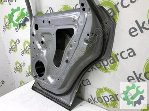 Audi Q3 Sağ Arka Kapı 8U0833052 çıkma parça