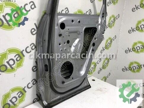 Audi Q3 Sağ Arka Kapı 8U0833052 çıkma parça