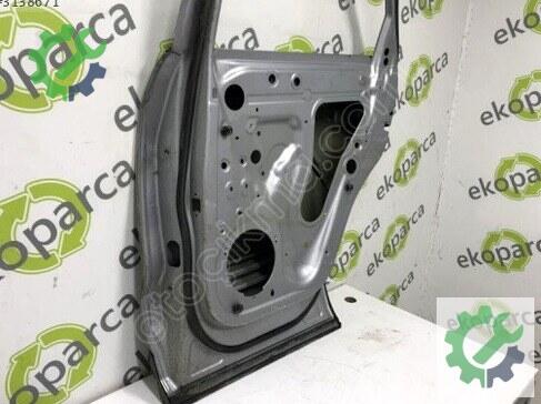 Audi Q3 Sağ Arka Kapı 8U0833052 çıkma parça
