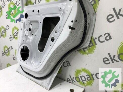 Audi Q3 Sağ Arka Kapı 8U0833052 çıkma parça