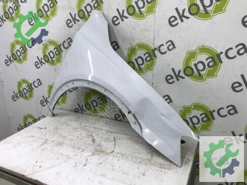 Audi Q3 Sağ Ön Çamurluk 8U0821106 çıkma parça