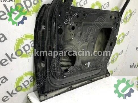 Audi Q3 Sağ Ön Kapı 8U0831052 çıkma parça