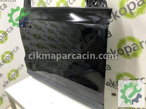 Audi Q3 Sağ Ön Kapı 8U0831052 çıkma parça