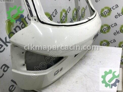 Audi Q3 Bagaj Kapağı 8U0827025B çıkma parça