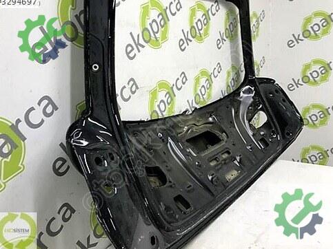 Audi Q3 Bagaj Kapağı 8U0827025B çıkma parça