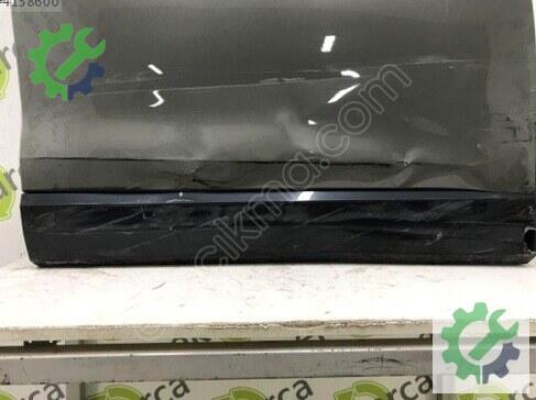 Audi Q3 Sağ Ön Kapı 83A831052 çıkma parça