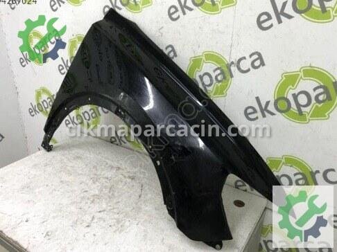 Audi Q3 Sağ Ön Çamurluk 83A821022 çıkma parça