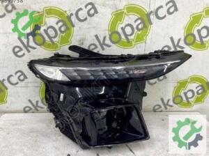 AUDI Q3 2025 2026 SAĞ FAR KIRIK 83H941034