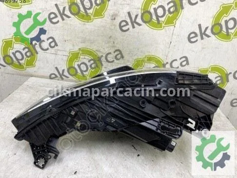 Audi Q3 Sağ Ön Far 83H941034 çıkma parça